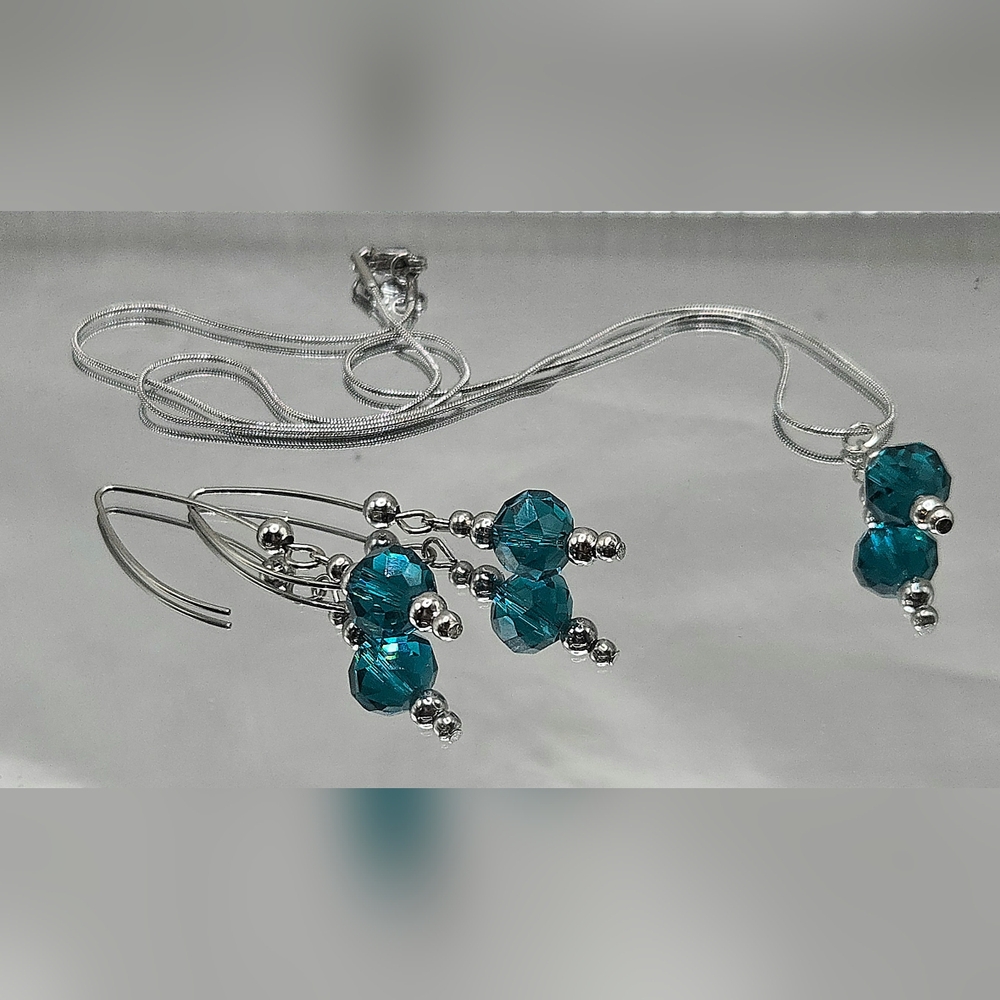 Elegant Silver and Blue Crystal Earrings - Picture 1 of 11